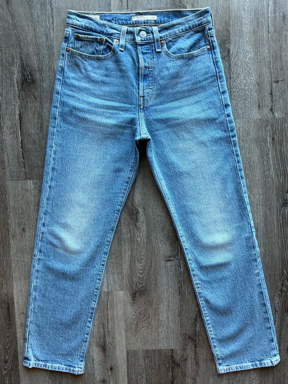 Levi’s Wedgie Straight Jeans Size 27 Christina Light Wash